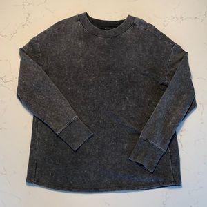 Acid wash, light weight crewneck